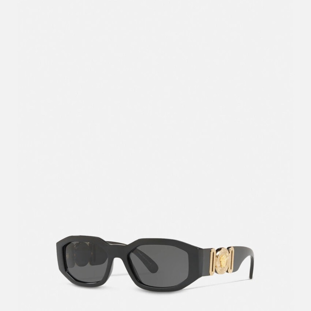 Medusa Biggie Sunglasses (Black)